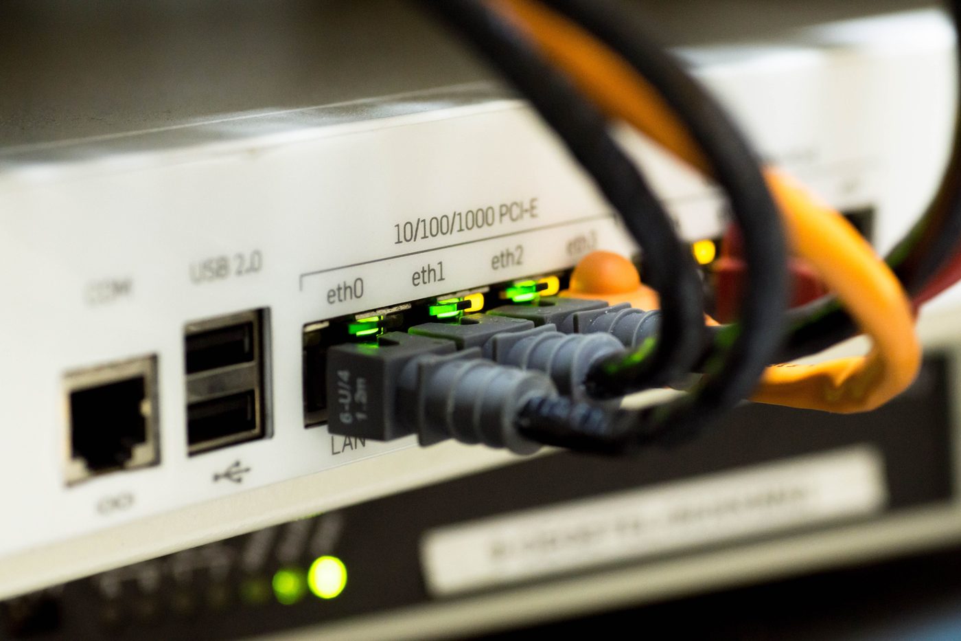 Routeur professionnel avec ports Ethernet
