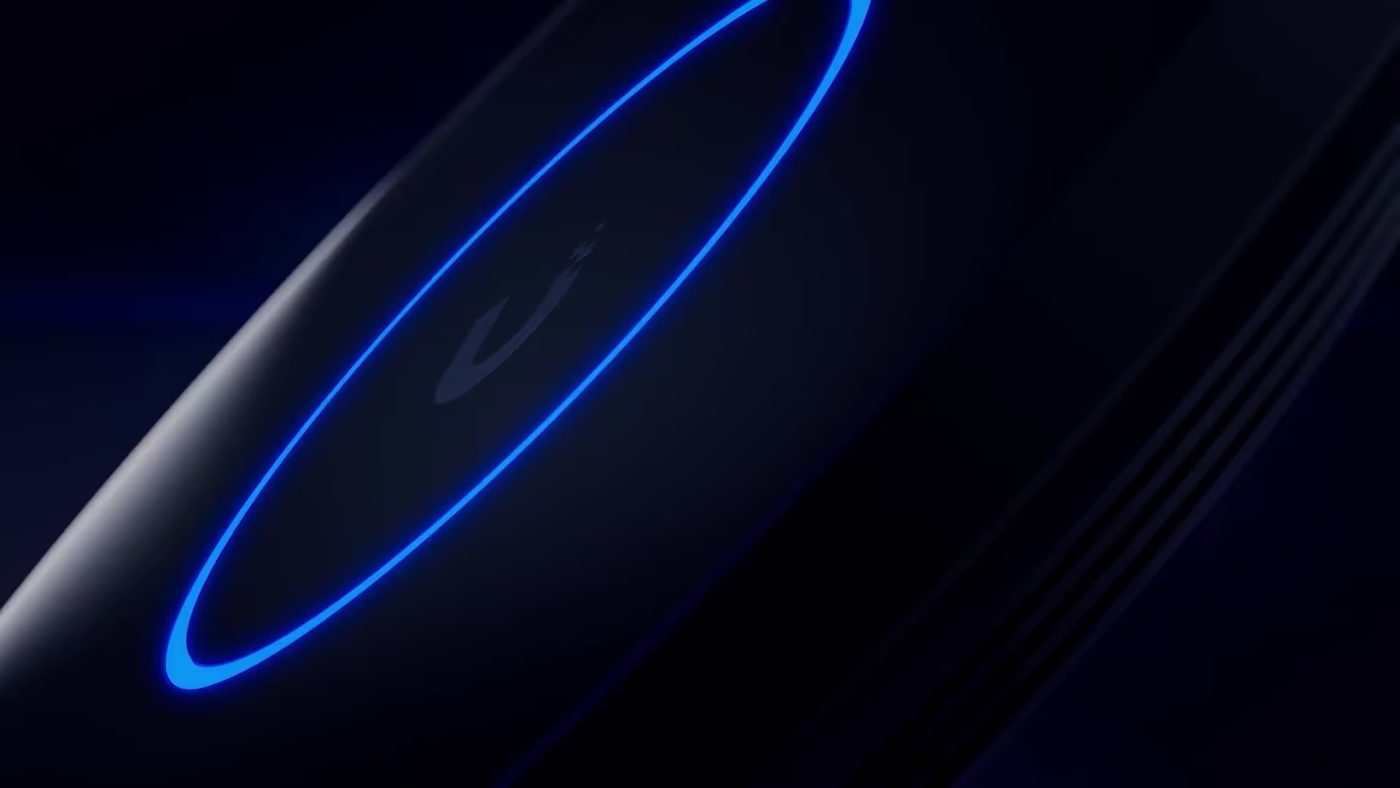 Borne Ubiquiti UniFi avec halo bleu en fonctionnement